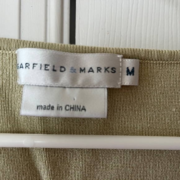 Garfield & Marks Flower Silk Cardigan Sweater, Size Medium - Picture 6 of 6